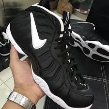 Black And White Foams Nike Foamposite Black Nike Shoes Nike Shoes Outfits Shoes Outfit Fashion
