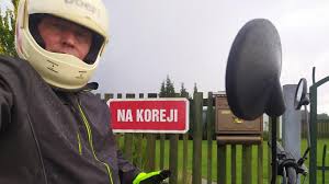 Ve věku 52 let zemřel přední český odborník na problematiku závislostí, absolvent olomoucké univerzity tomáš zábranský. Kolem Sveta Do Hrobu A Pak Na Onen Svet Tomas Zabransky Cestoval Po Bizarnich Mistnich Jmenech Cech Mujrozhlas