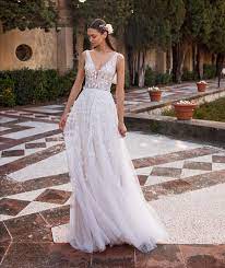 Pronovias is a family firm that began life in 'el suizo', a prestigious barcelona store founded by alberto palatchi bienveniste in 1922 that specialized in lace. Pronovias Dress Cost Off 70 Buy