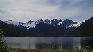 Remember that these spots don't have follow the 4wd road as it climbs up a 11km (6.8 mi) dirt road over the fraser valley. Jones Lake