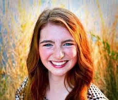 Wendi Cummings's Instagram, Twitter & Facebook