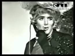 Edith piaf, georges brassens, jacques brel, juliette gréco, charles trénet, boris vian, yves montand, tino. Tout Va Tres Bien Madame La Marquise Enfin Presque Le Net Plus Ultra De La Chanson Francaise