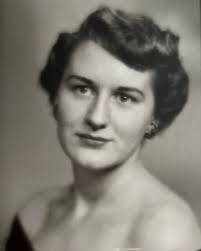 Marie Porter's Instagram, Twitter & Facebook