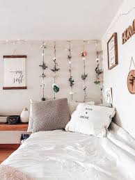 Cute dorm room decor ideas on this page that we just love. P I N T E R E S T Casey Elizabeth Casey Dekorierenschlafzimmeridee College Dorm Room Decor Dorm Room Decor Dorm Room Inspiration