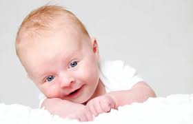 4 aylik bebek gelisimi 4 aylik bebek neler yapar buyurken com