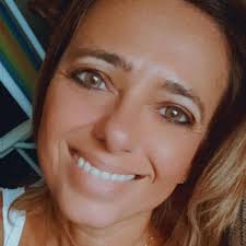 Daniela Simões Lopes Oficial (@danielasimoeslopesoficial) • Threads, Say  more