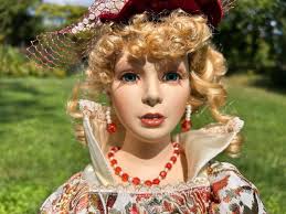 Ceramic & Porcelain Figures Art Sculptures for sale