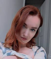 OnlyFans Model in foot fetish - FameRegistry.com