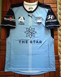 Endlich mal eins, was die stadt auch widerspiegelt. Sydney Fc Home Fussball Trikots 2017 2018 Sponsored By The Star