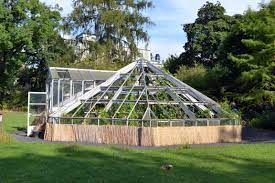 Der botanische garten der universität leipzig hat seine ursprünge im 16. Datei Botanischer Garten Der Universitat Leipzig Historisches Gewachshaus Jpg Wikipedia