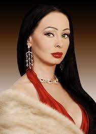 Laurie Montoya's Instagram, Twitter & Facebook