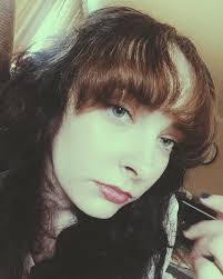 Amy Minch's Instagram, Twitter & Facebook