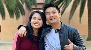 Dalam unggahannya maudy membagikan tiga foto dirinya menggunakan jubah dan toga kelulusan. Ketemu Maudy Ayunda Di Stanford Boy William Syok Gila Orang Orang Di Sini Muka Mukanya Serem Tribunnews Com Mobile