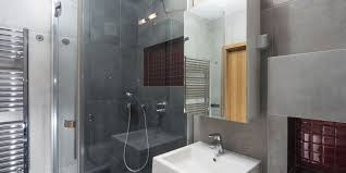 Ventilasi yang tidak terpasang dengan benar di kamar mandi mengarah pada pembentukan jamur dan jamur di ruangan. 5 Kesalahan Dalam Renovasi Kamar Mandi Ventilasi Hingga Keramik Halaman All Kompas Com