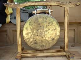 Gong minang atau bagi urang minang menyebutnya sebagai aguang adalah salah satu alat musik tradisional yang dipukul, bentuk dari aguang yaitu. Jing Wikipedia Bahasa Indonesia Ensiklopedia Bebas
