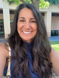 Juliette Hackett's Instagram, Twitter & Facebook