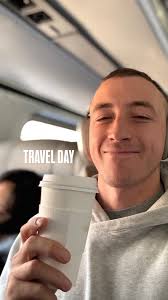 Coffee x SZA = bad news for my trainmates, (Amtrak rides get me so hyped up  for some reason 🤷‍♂️)