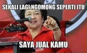 Amogus is a bastardized version of the name of the 2018 video game among us. Mantancebongmilitan On Twitter Megawati Jangan Diulang Lagi Jokowi Njeeh Bu
