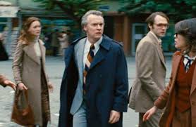 During the iran hostage crisis, an extraction specialist (ben affleck) in the cia poses as a hollywood film producer to rescue six americans. Argo 2012 Film Cinema De