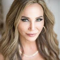 Jennifer Bosquez's Instagram, Twitter & Facebook