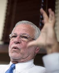 Héctor Pesquera coge la juyilanga