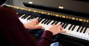 One of the best things about piano is as long as you can move your fingers/hands you can learn how to play piano. How To Play Piano With Both Hands At The Same Time Music Industry How To