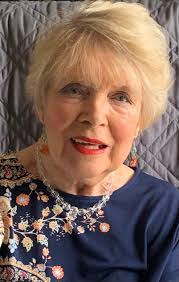 Gloria Gustin's Instagram, Twitter & Facebook