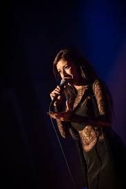 Ana cláudia moura pereira (born 17 september 1979), known as ana moura, is a portuguese fado singer. Ana Moura 03 04 14 Geert Vandepoele Fado Singer Portugal