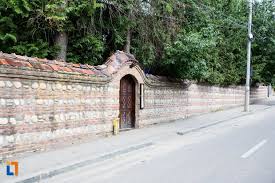 Biserica din golesti face parte din complexul muzeal golesti. Biserica Sf Treime Bestelei Din Pitesti Obiective Turistice Arges DeÈtepÈi Ro