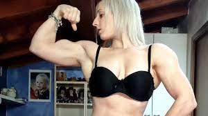 Blonde Lois 37 cm biceps 