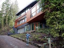 Take photos recreating all of your favorite twilight scenes! Blog Cz Cullens House Cullen S House Twilight Twilight House