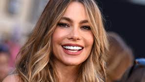 Sofia vergara is lightening up her signature locks just in time for summer. Sofia Vergara Biography Height Life Story Super Stars Bio