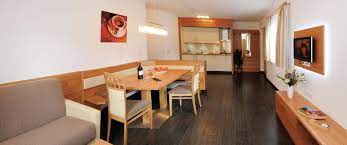 The gasthof zauchenwirt in the immediate vicinity is ideal for a hearty dinner with products from our own farm. Haus Winkler Ferienwohnungen Vilpian Terlan 3 Sonnen Privatzimmer Sudtirol