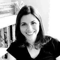 Carrie Watterson's Instagram, Twitter & Facebook