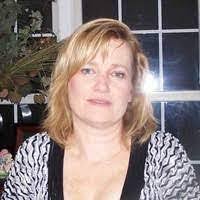 Rhonda Wallis's Instagram, Twitter & Facebook