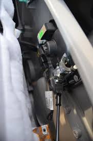 Front seats manual seats {caution:you can lose control of . Interior Door Handle Cable Help Chevy Hhr Network