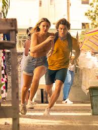 Watch trailers & learn more. Outer Banks Season 2 Photos Of The Netflix Show Hollywood Life