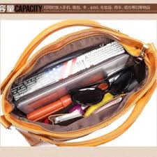 Bahan tas yang satu ini juga terbagi ke dalam beberapa kategori di antaranya adalah Tas Wanita Import Hand Bag Handbag Magelo Bahan Kulit Dunia Ceria