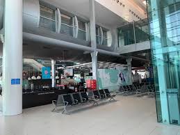 Modelul va fi disponibil ca hatchback cu cinci uși și, pentru cei care doresc o mașină mai spațioasă, ca sports tourer. Imagini Dezolante Cum AratÄƒ Aeroportul InternaÈ›ional Henri CoandÄƒ Din Cauza Covid 19 Stirileprotv Ro