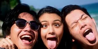 Para pecinta noveltoon yang sangat saya hormati. Sinopsis Film A Aku Benci Cinta Rumitnya Hubungan Cinta Segi Empat