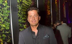 La segunda temporada de luis miguel, la serie empezó con todo. Hermano De Luis Miguel Recordo Asi A Su Mama
