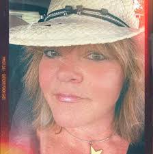 Kelly Renee Bronner-Motz (@kelly.bronnermotz) • Facebook