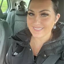 Lisa Howes's Instagram, Twitter & Facebook