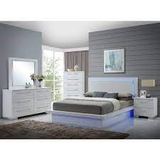 Design the room of your dreams with bedroom sets from bed bath & beyond. Sapphire Platform Bedroom Set By New Classic Furniture Furniturepick