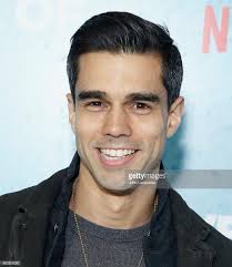 Jorge Luna's Instagram, Twitter & Facebook