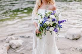 This is a nice option for the bride looking for something unique, as it is a less common style. 12 Types Of Wedding Bouquets Fiftyflowers