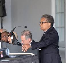 As ⁦@chicagosmayor reaches her two year midway point as mayor, her spokeswoman says lightfoot is granting 1 on 1 interviews. Lori Lightfoot 1962