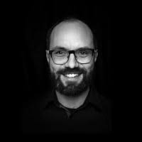 100+ profilů „Pech“