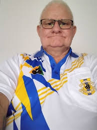 Hi all! I just wanted to introduce myself and share a photo that I took. My  first and, so far, only, bowl.