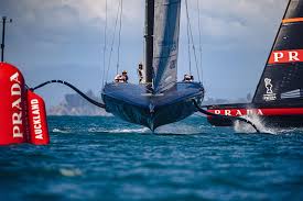 Acws auckland and the christmas race will be the first time the competing teams will race their revolutionary ac75 america's cup yachts in new zealand. Video Zo Ervaren America S Cup Zeilers De Extreme Snelheid Van De Ac75 Zeilen